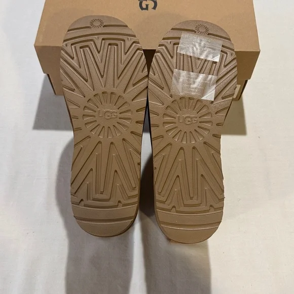 UGG W Classic Ultra Mini Brown Asst Sizes - Picture 4 of 5